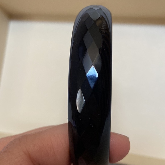 black jade bangle - Picture 10 of 10